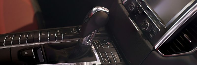 Manual gearshift in high end car